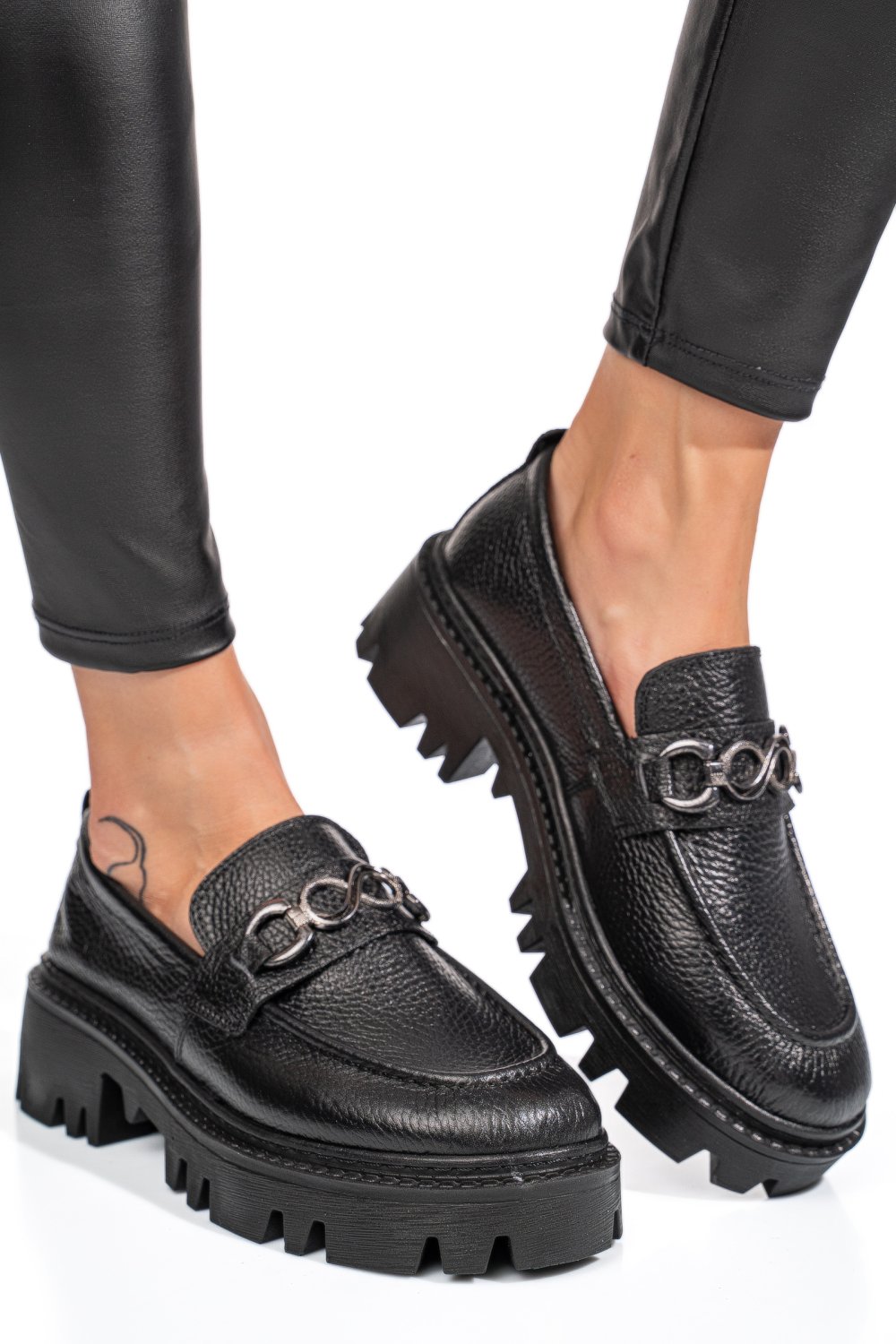 MOCASINI NEGRI PIELE NATURALA IPCBM008B