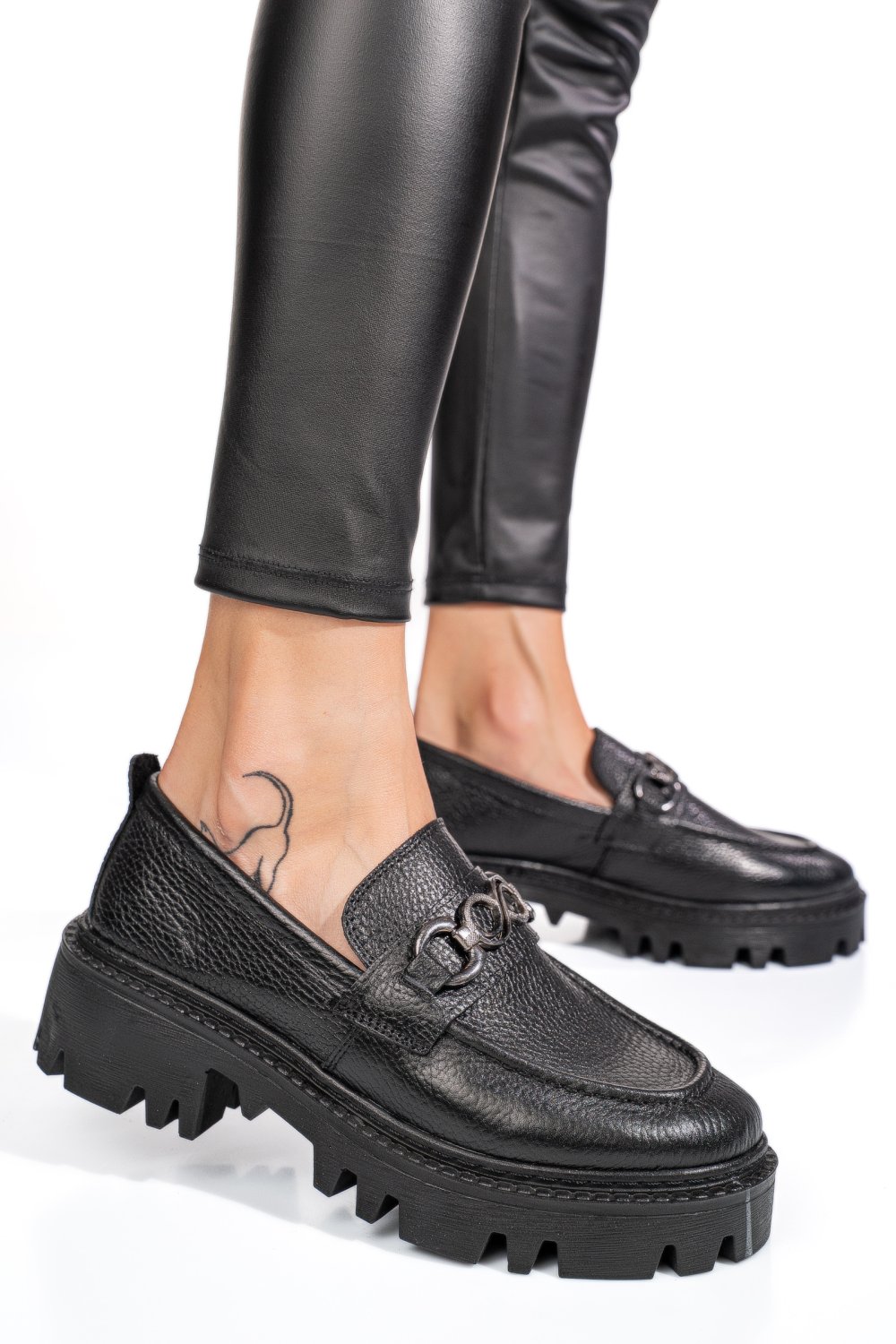 MOCASINI NEGRI PIELE NATURALA IPCBM008B