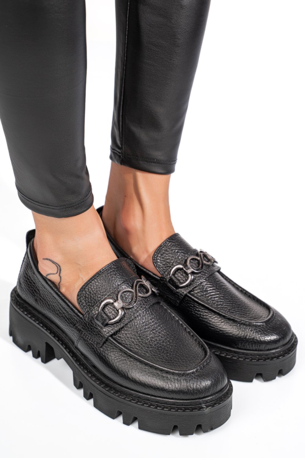 MOCASINI NEGRI PIELE NATURALA IPCBM008B