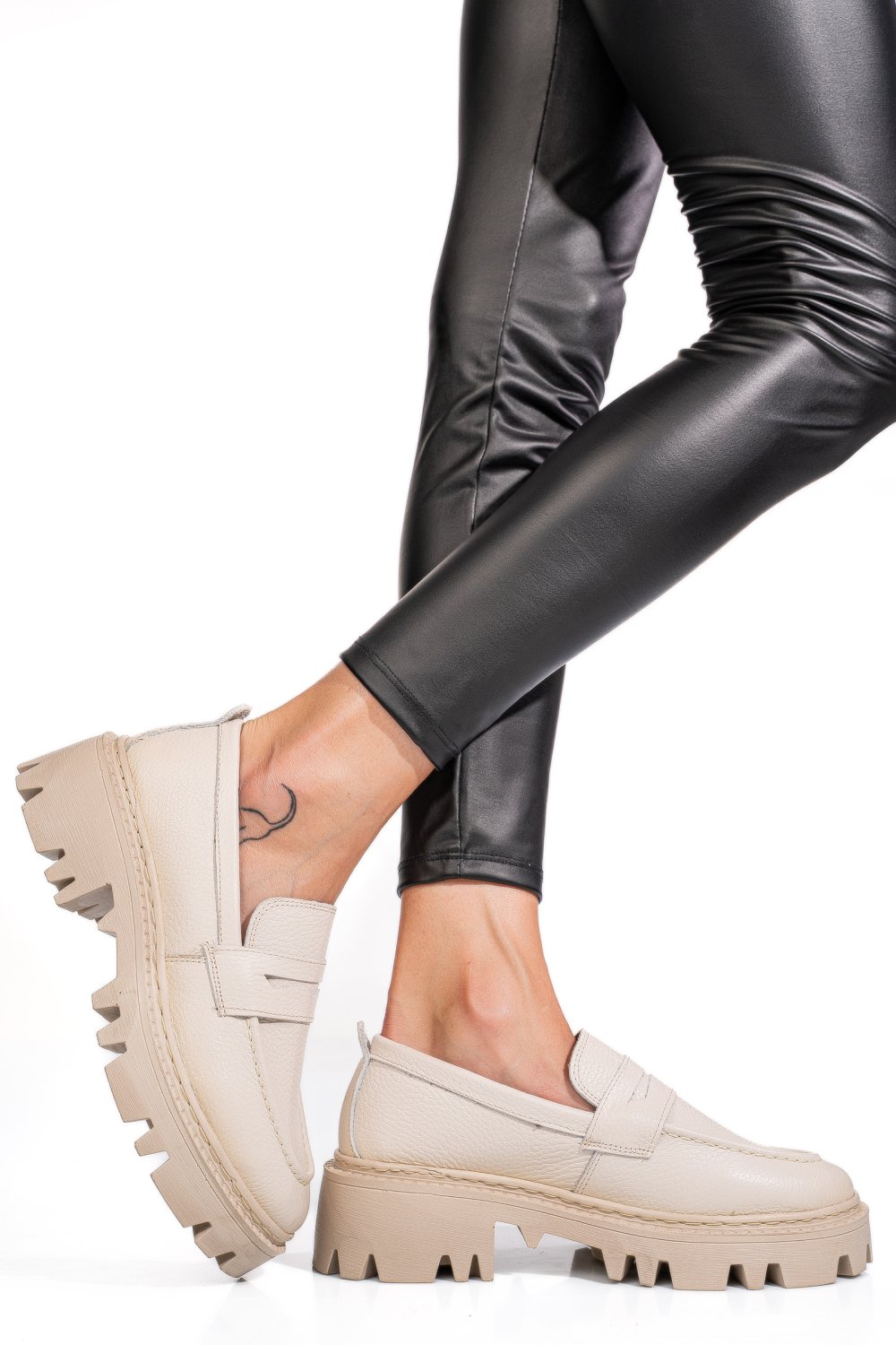 MOCASINI CREM PIELE NATURALA IPCBM026