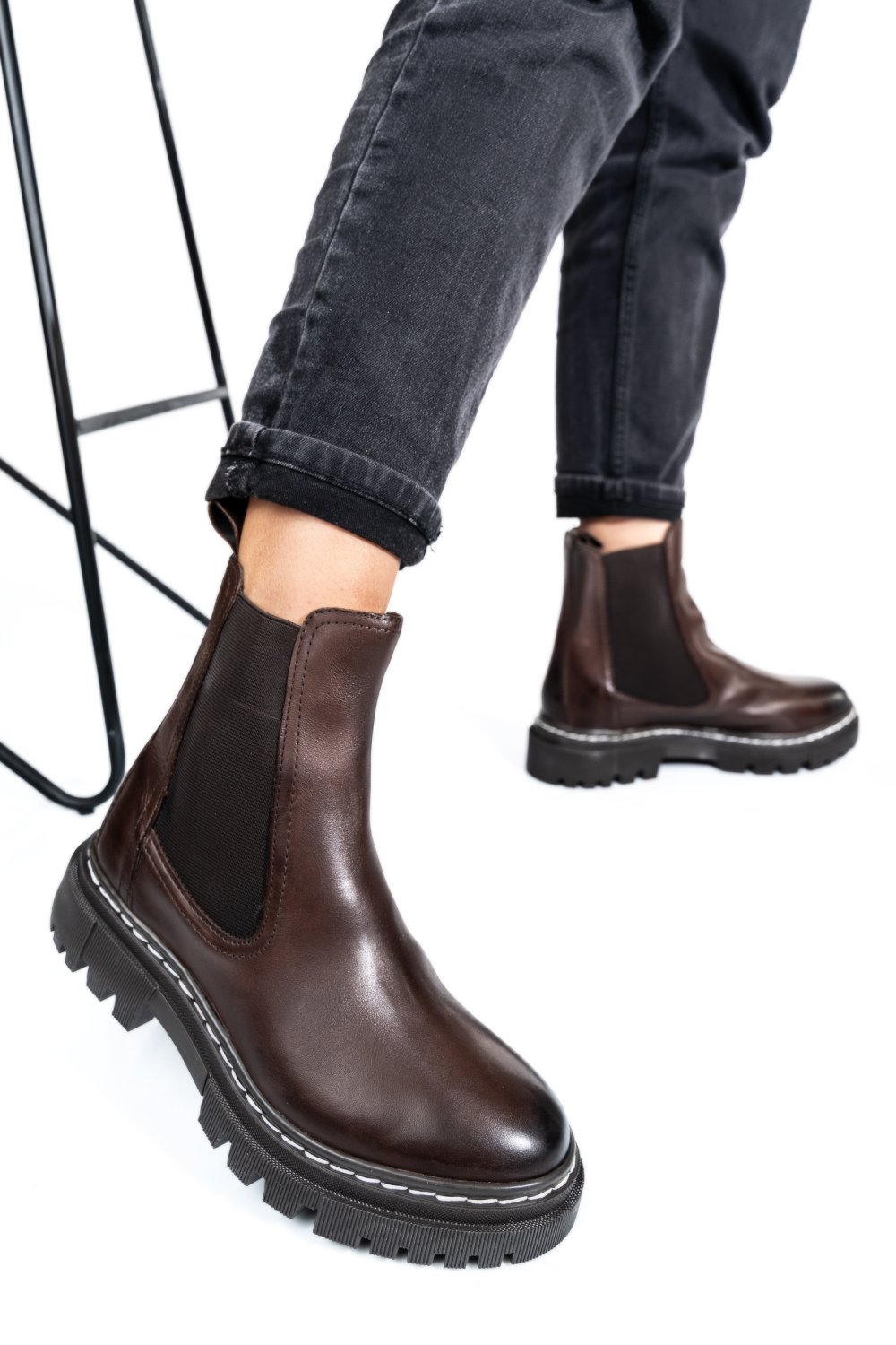 GHETE FEMEI CAPTUSITE PIELE NATURALA MARO VB063204