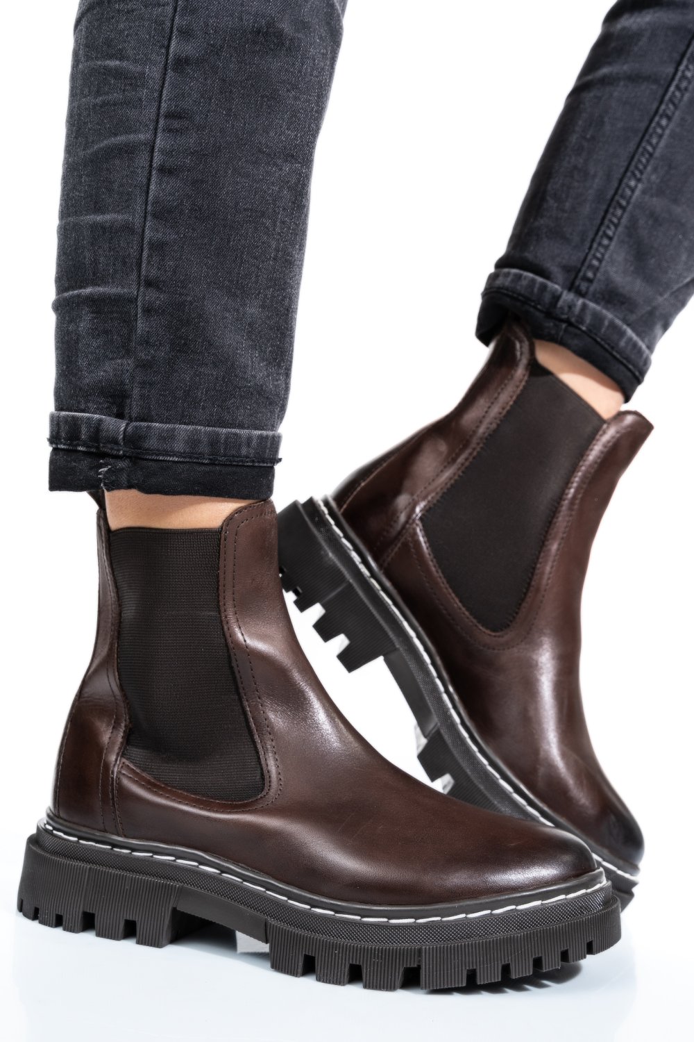 GHETE FEMEI CAPTUSITE PIELE NATURALA MARO VB063204