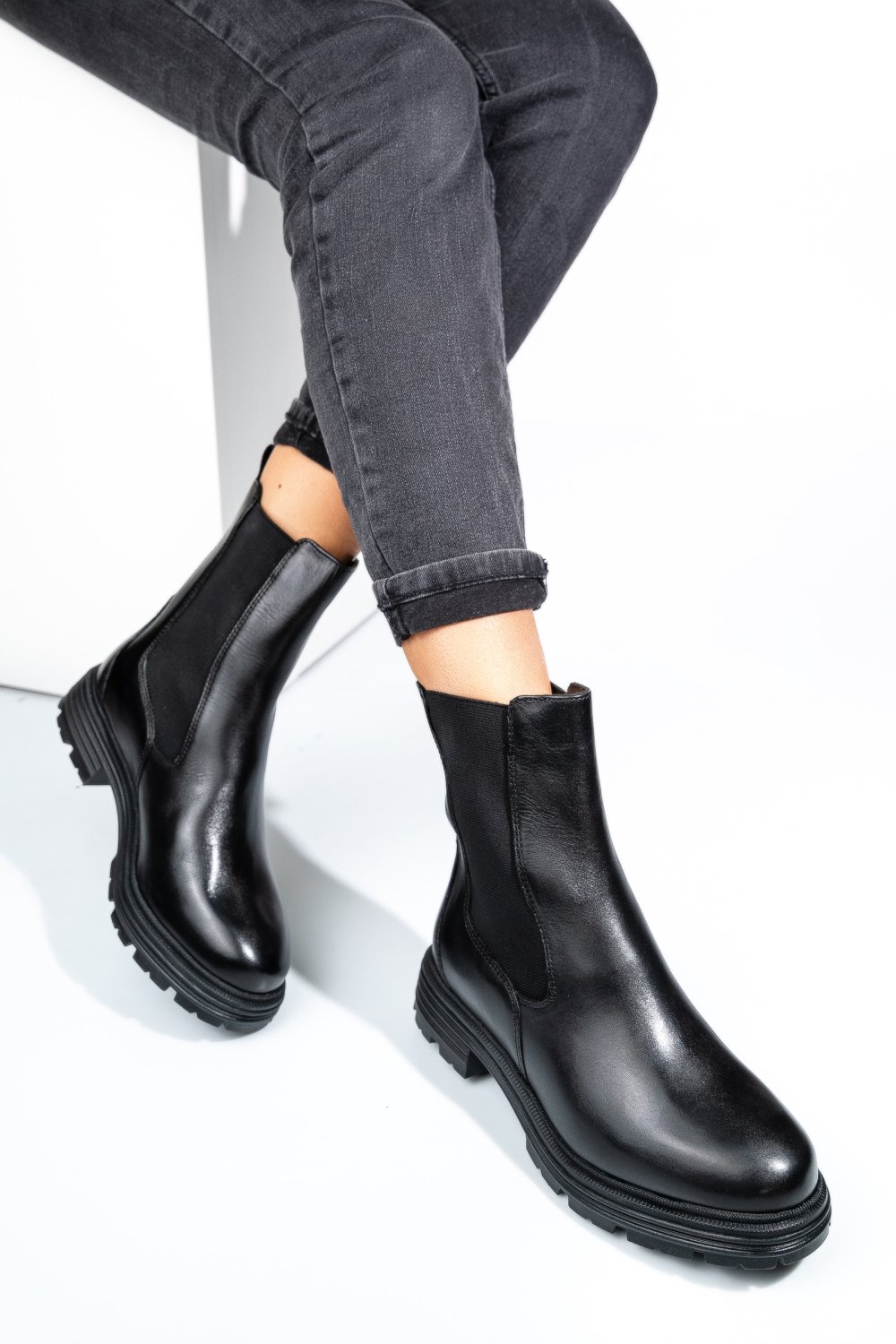 GHETE NEGRE PIELE NATURALA VB254202