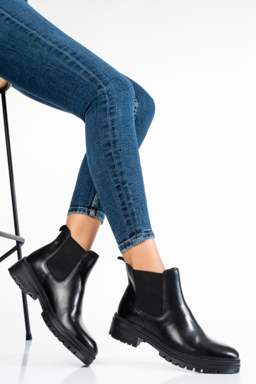 GHETE FEMEI PIELE NATURALA NEGRE WS77H54H08