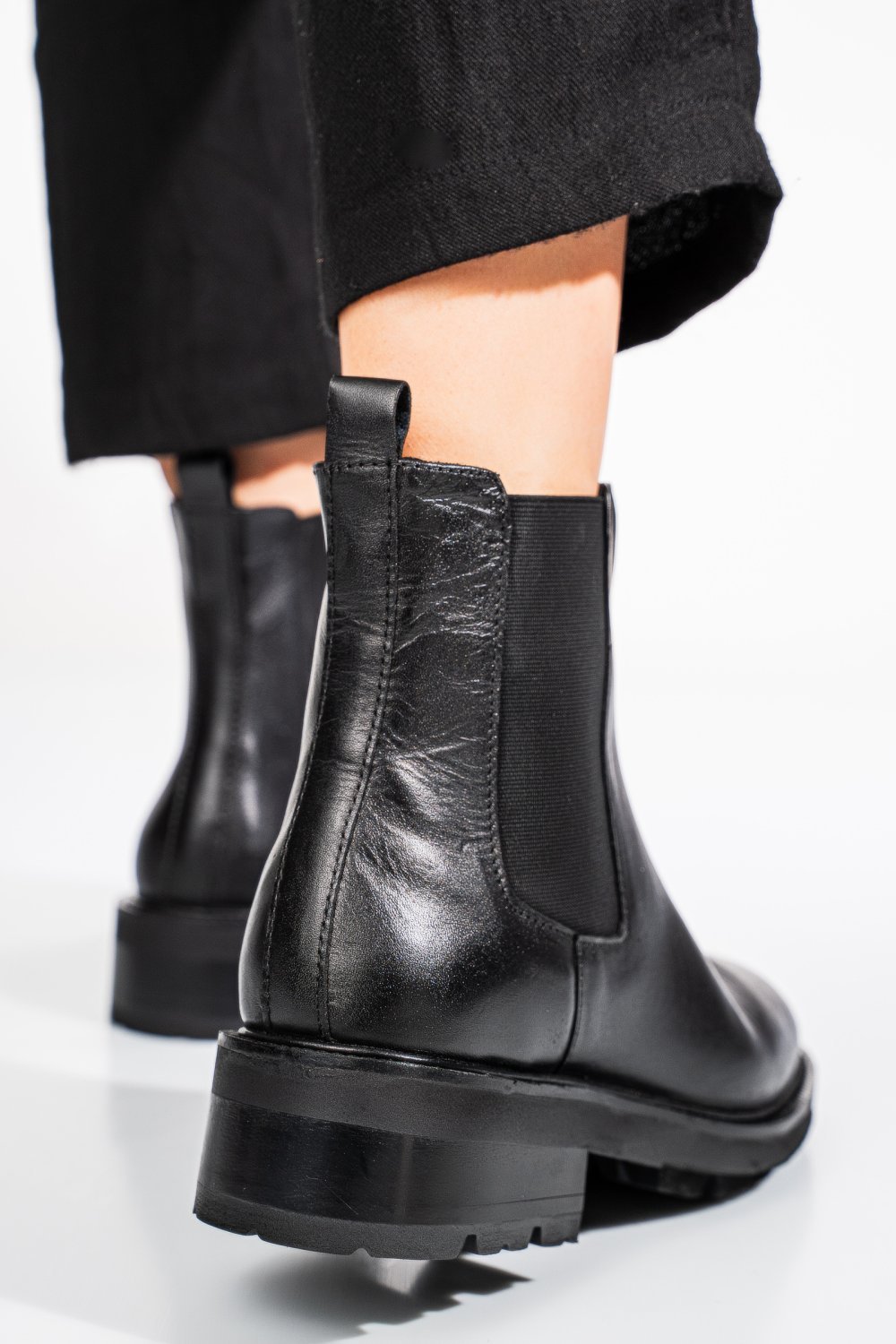GHETE NEGRE PIELE NATURALA 1S771892