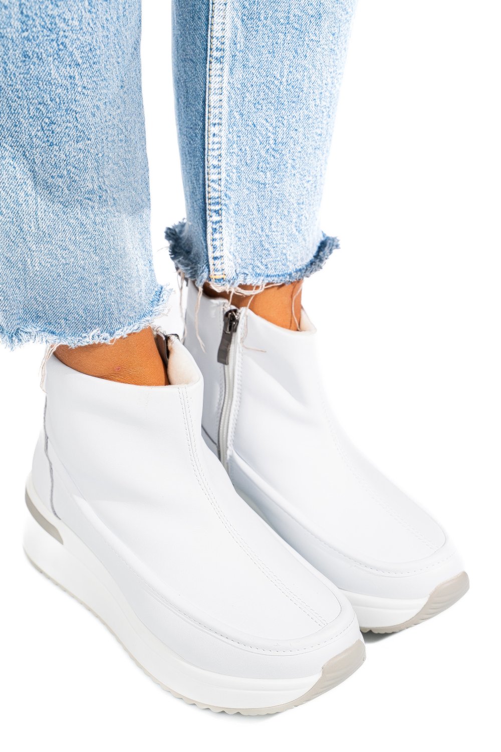 GHETE ALBE PIELE NATURALA TSP3084