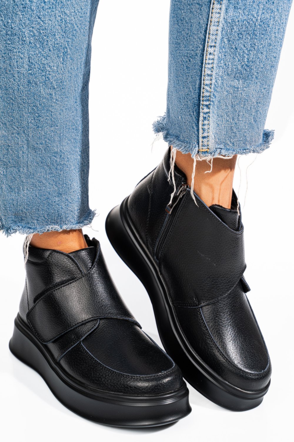 GHETE NEGRE PIELE NATURALA TSP3085