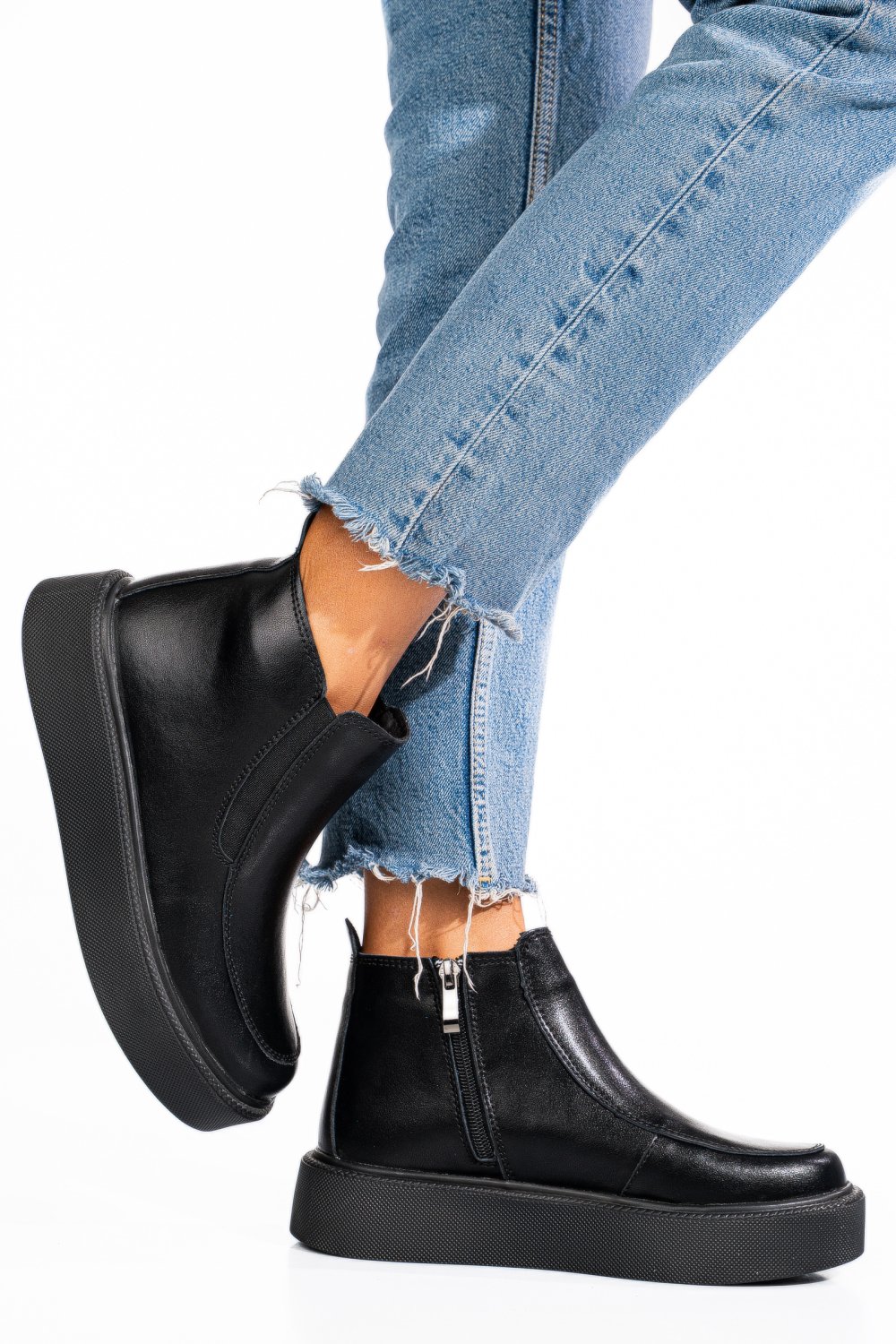 GHETE NEGRE PIELE NATURALA TSP3086