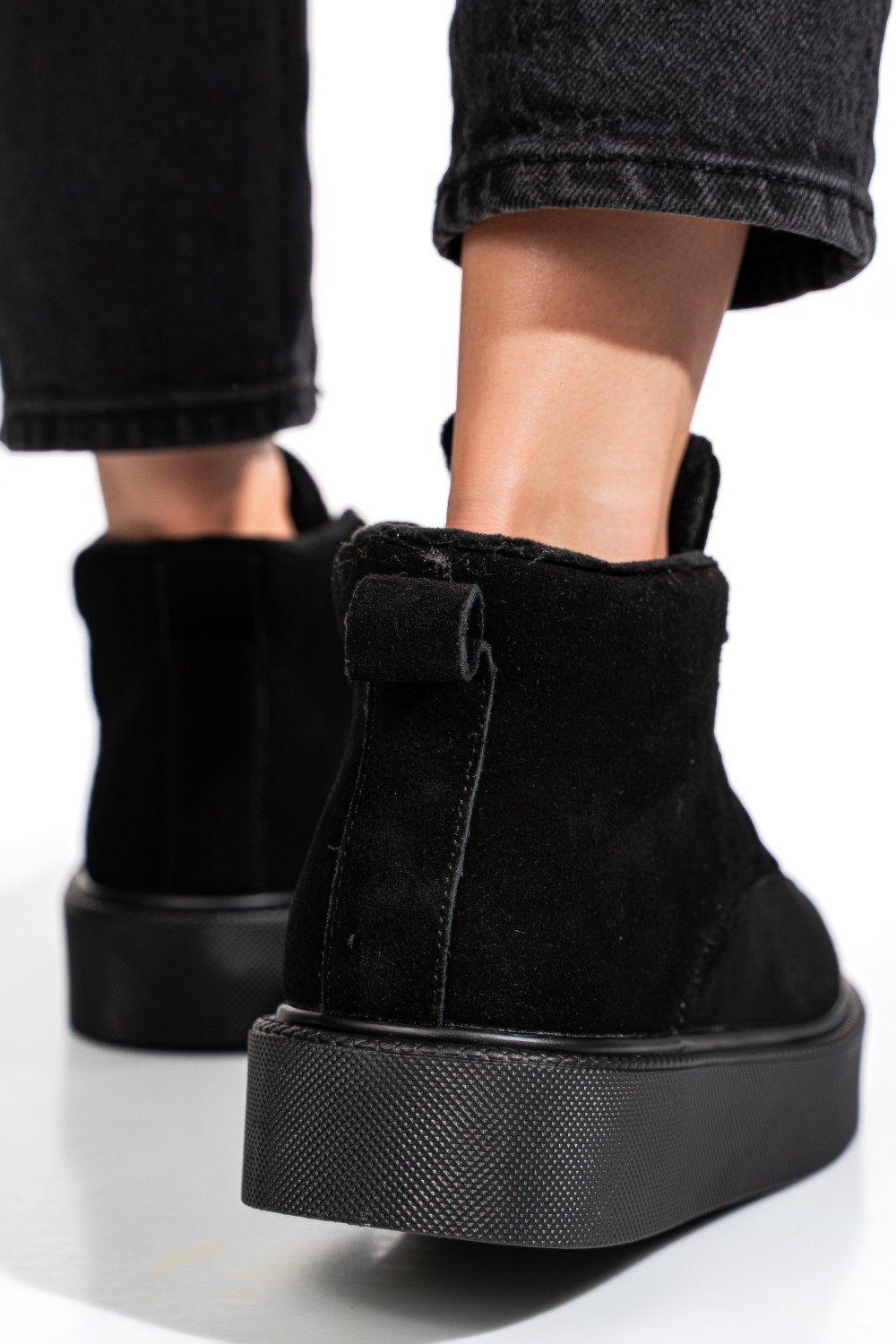 GHETE NEGRE PIELE NATURALA INTOARSA APCW20231