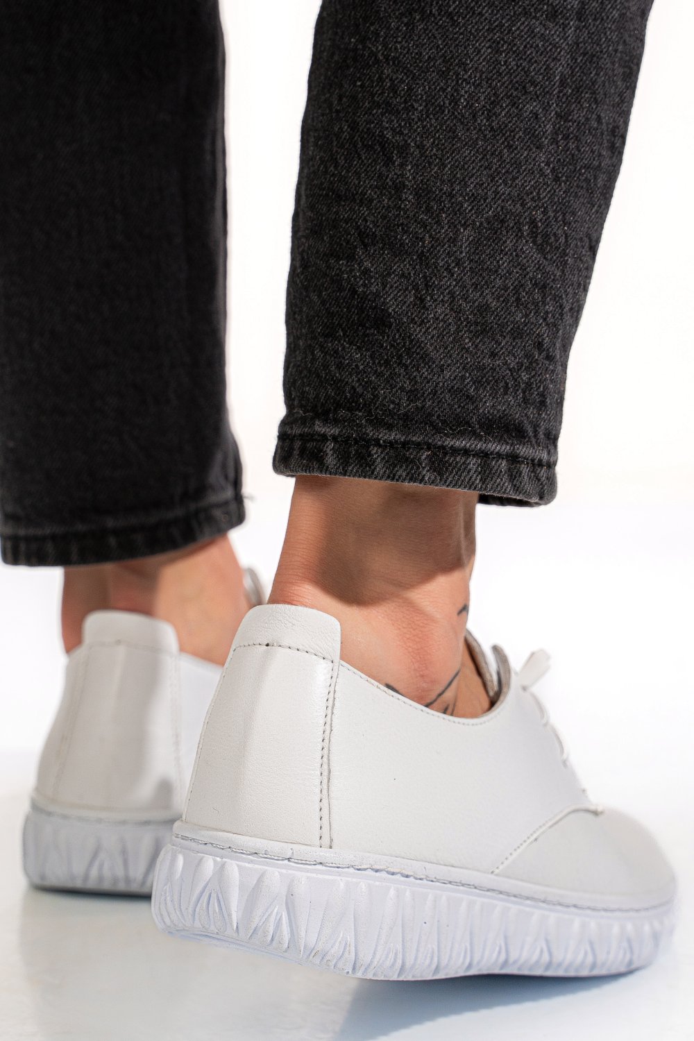 PANTOFI ALBI PIELE NATURALA 0PC87