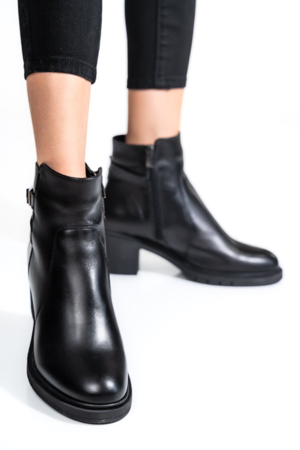 BOTINE FEMEI PIELE NATURALA NEGRE 4S7726