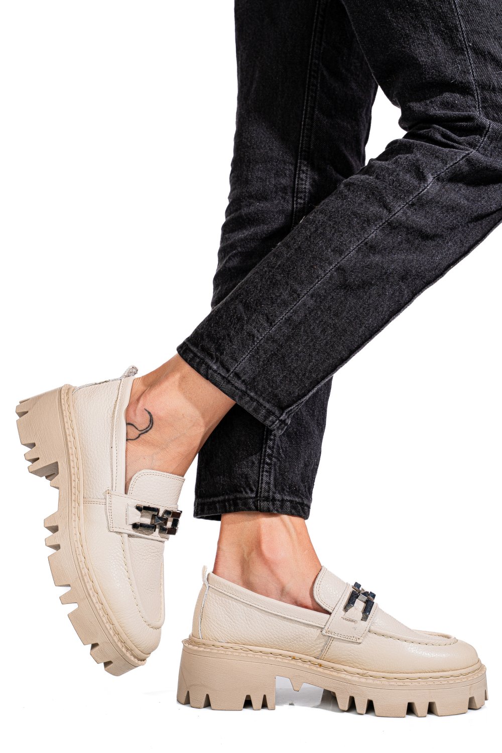 MOCASINI CREM PIELE NATURALA IPCBM018B