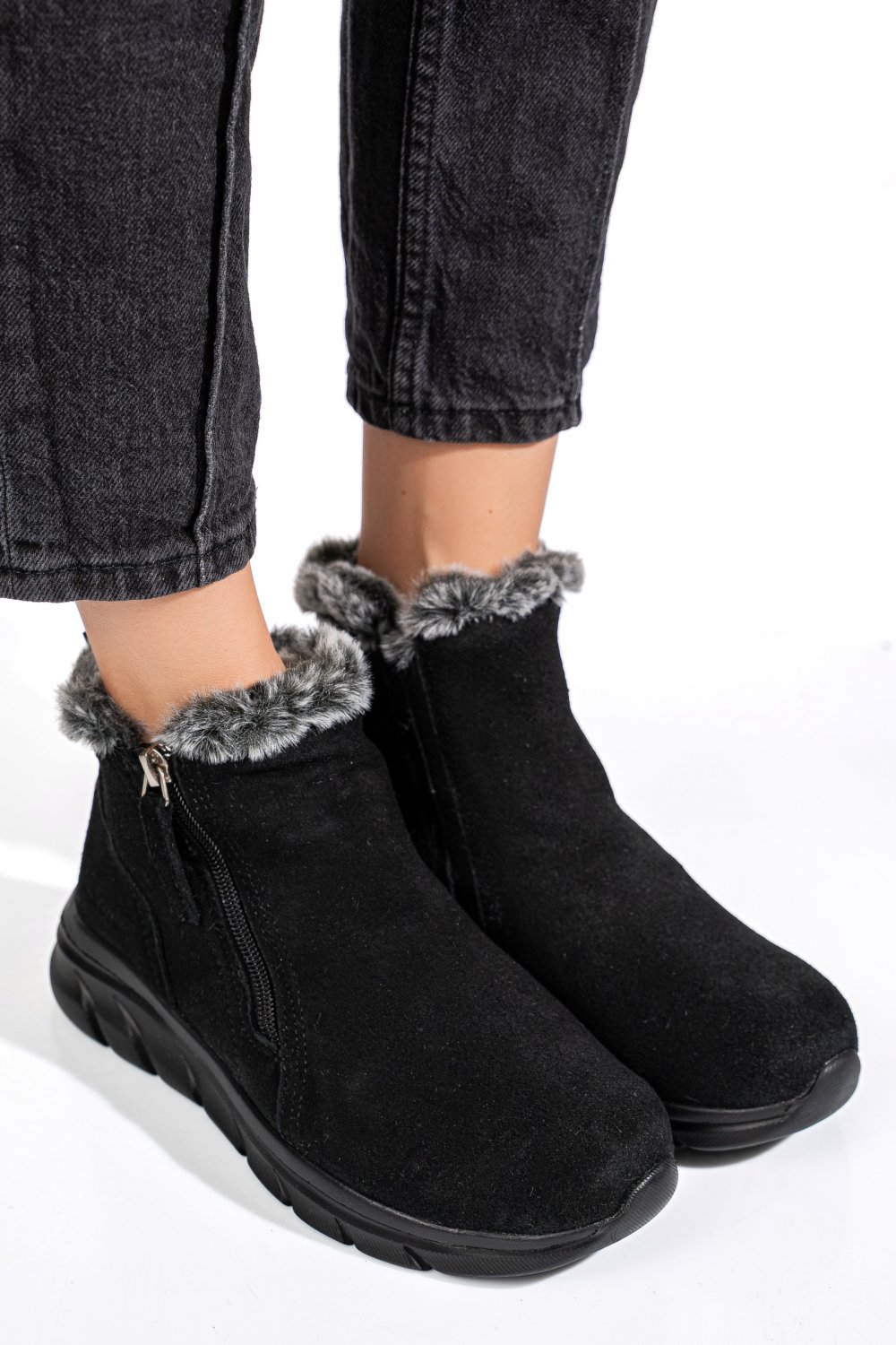 GHETE NEGRE PIELE NATURALA INTOARSA 2SP403