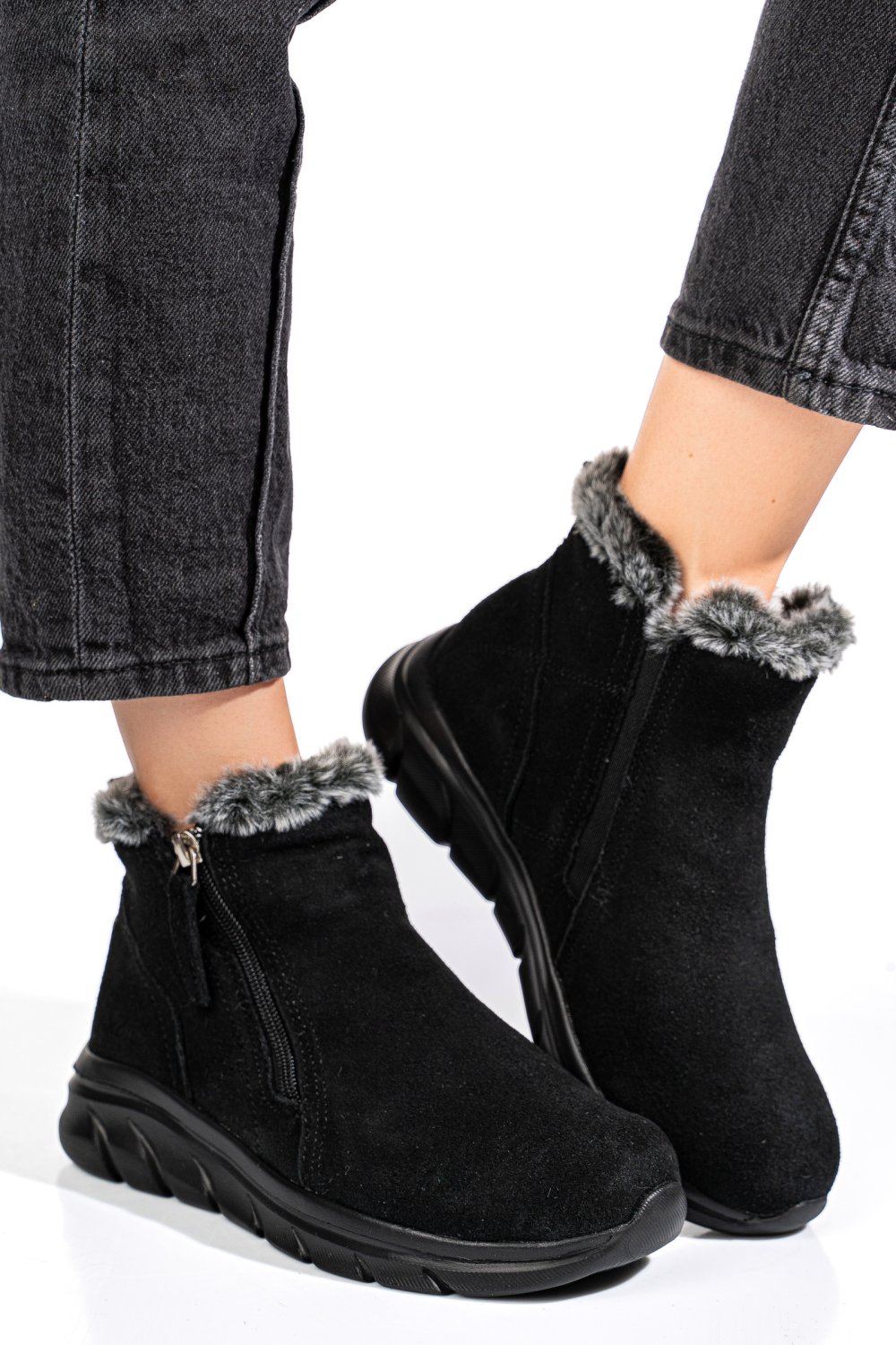 GHETE NEGRE PIELE NATURALA INTOARSA 2SP403